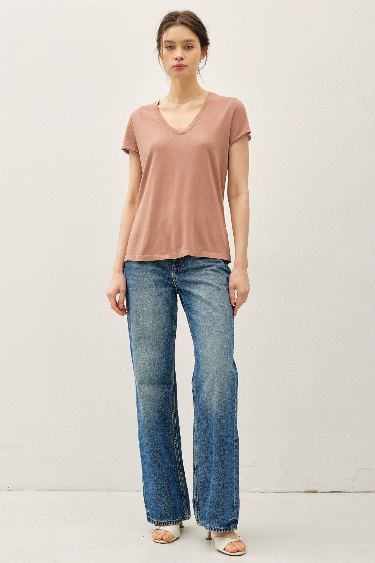 ULTRA SOFT V-NECK BASIC TEE-Caramel