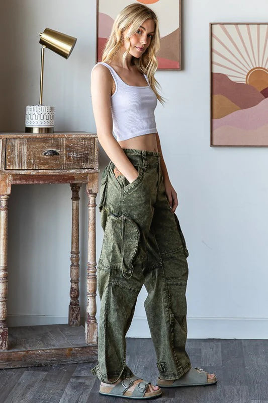WASHED MID RISE 3D POCKETS WOVEN PANTS-OLive