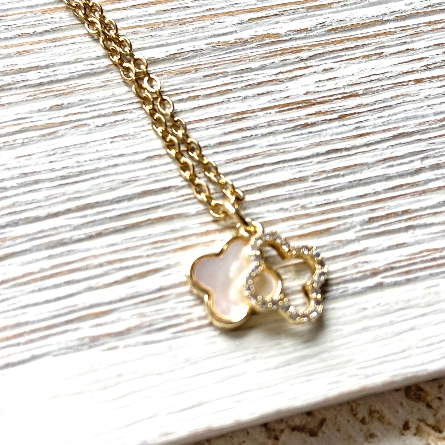Clover Charm Necklace Charm with Motion Shell Crystal