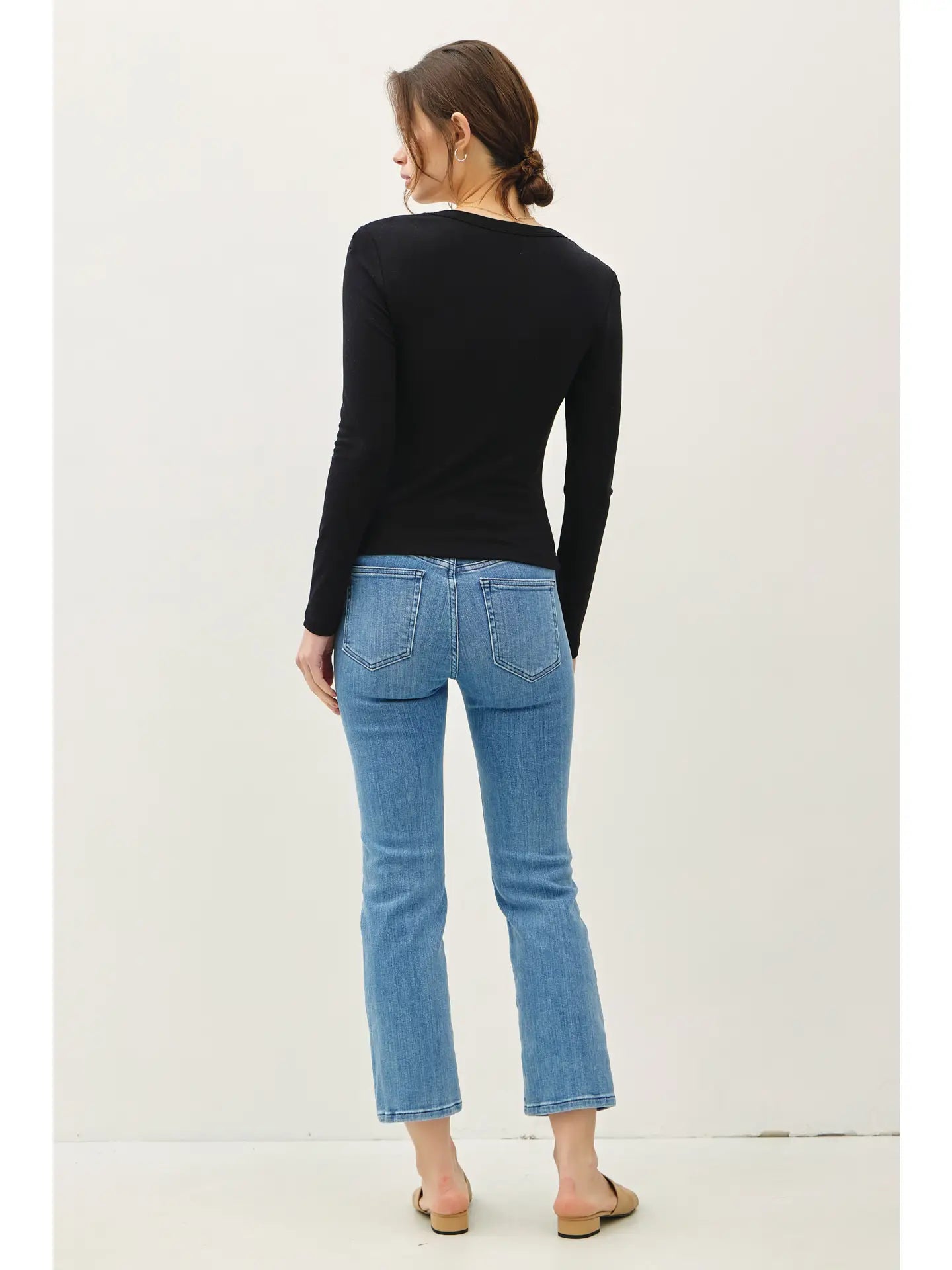 Basic Scoop Neck Long Sleeve Top-Black