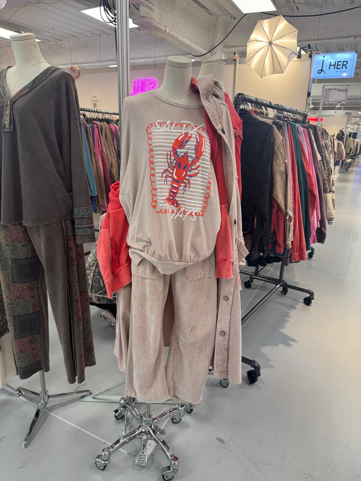 Lobster Sweatshirt-Clay