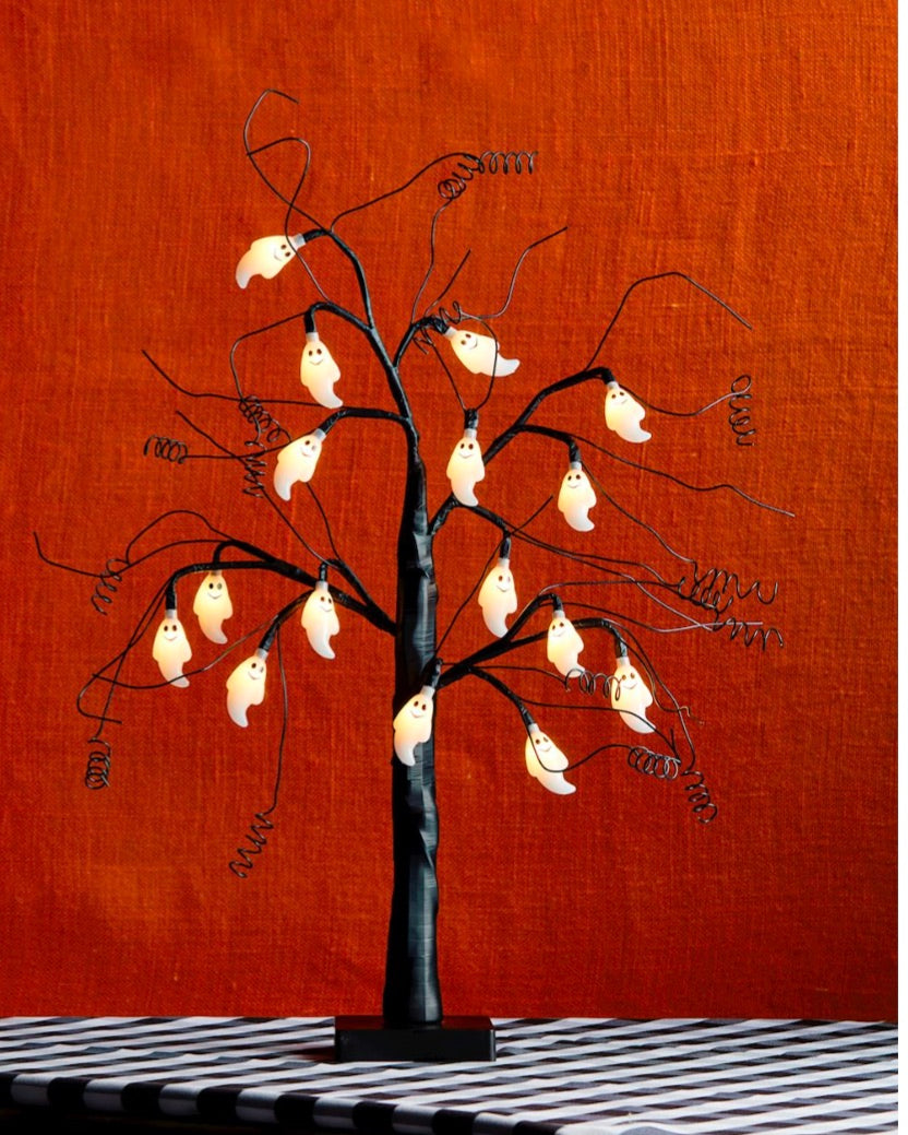 HALLOWEEN LIGHT UP TREE
