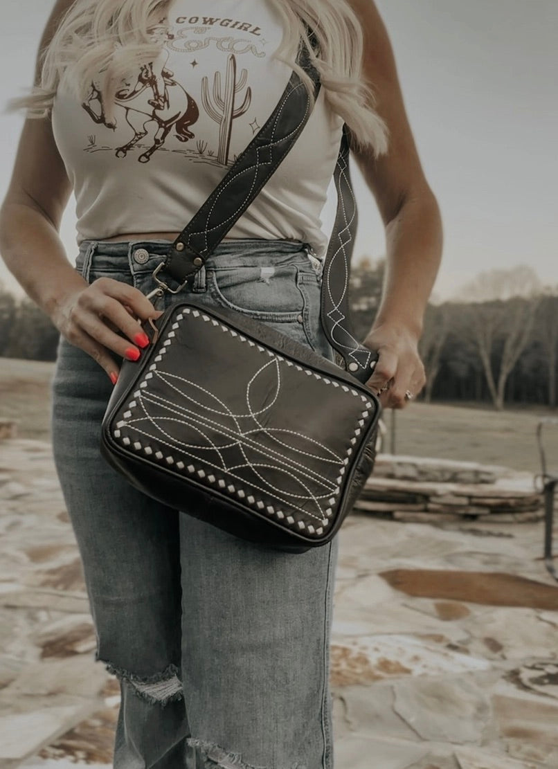 Boot Stitch Leather Purse