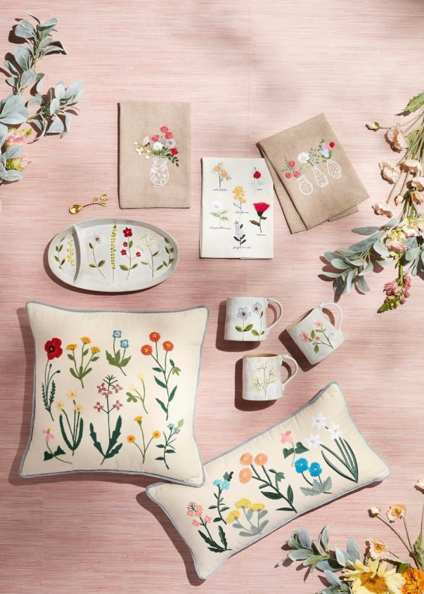 3 VASE FLOWER EMBROIDERY TOWEL