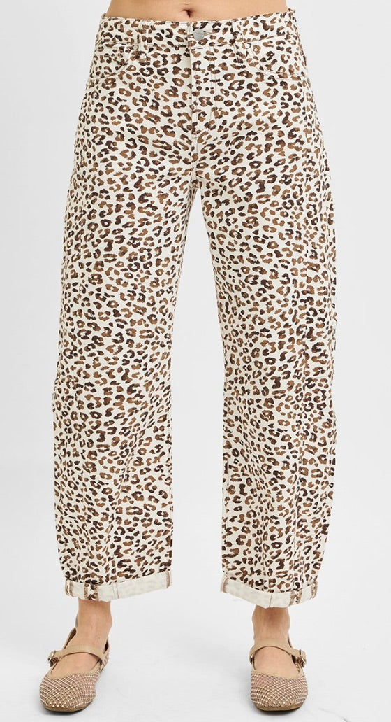 HIGH RISE CROP BARREL LEOPARD CUFFED JEANS
