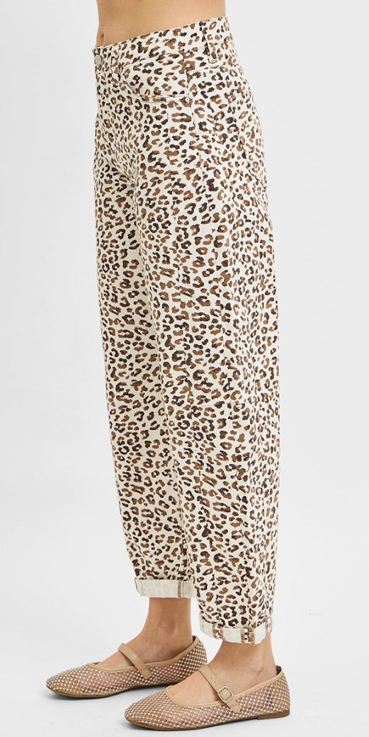 HIGH RISE CROP BARREL LEOPARD CUFFED JEANS