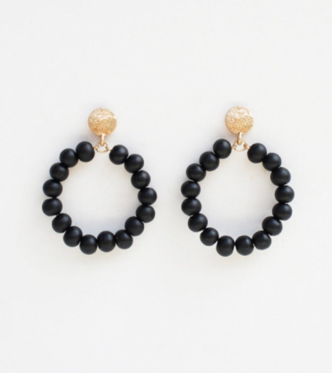 Queen Black Earrings