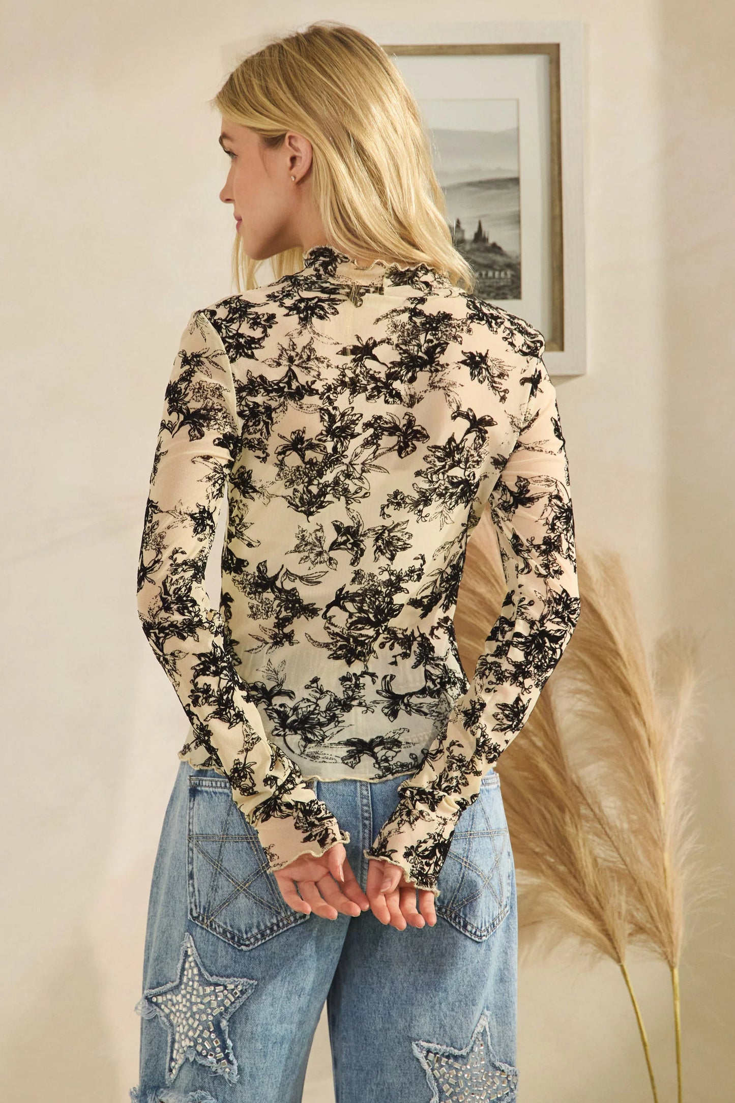 LONG SLEEVE MERROW HEM FLOCKING FLOWER MESH TOP