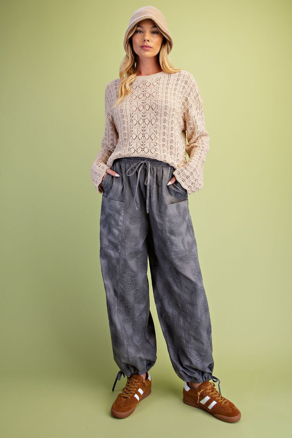 EMBROIDERY WASHED WOVEN PANTS-ASH