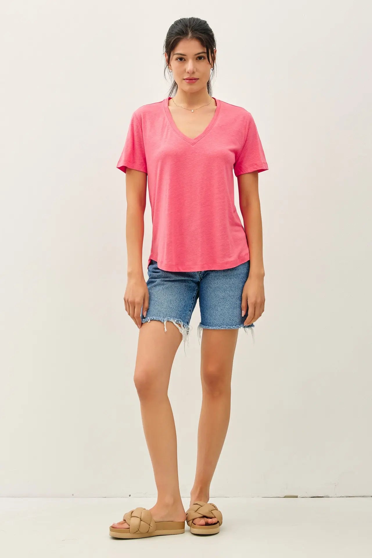 Mara LINEN BASIC V-NECK SHORT SLEEVE T-SHIRT-Guava Punch