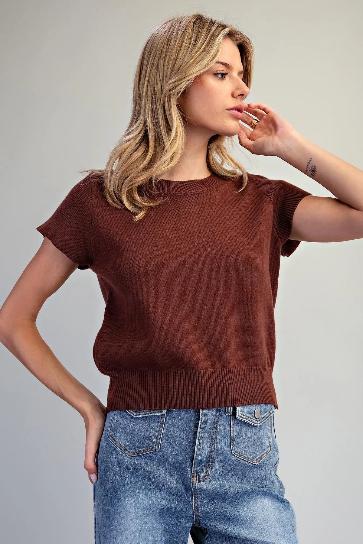 Carya Solid Short Sleeve Knit Top-Pecan Brown