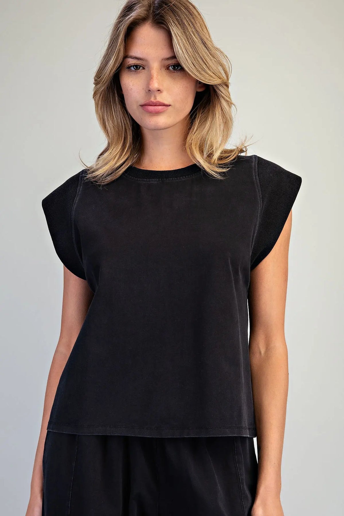 Tilly Ribbed Trim Cap Sleeve Top-Ash Black