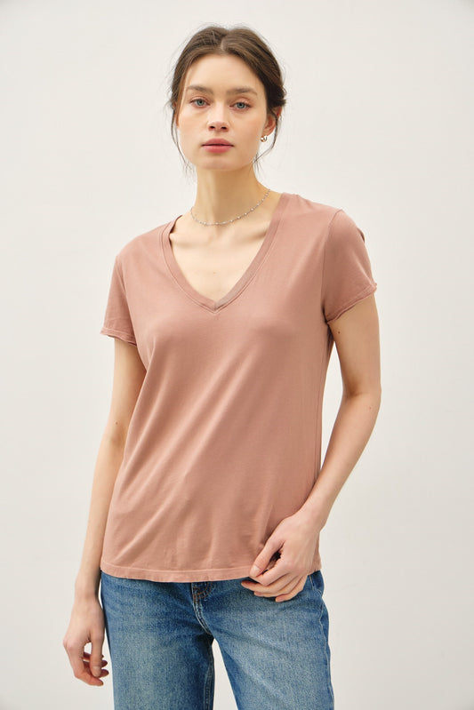ULTRA SOFT V-NECK BASIC TEE-Caramel