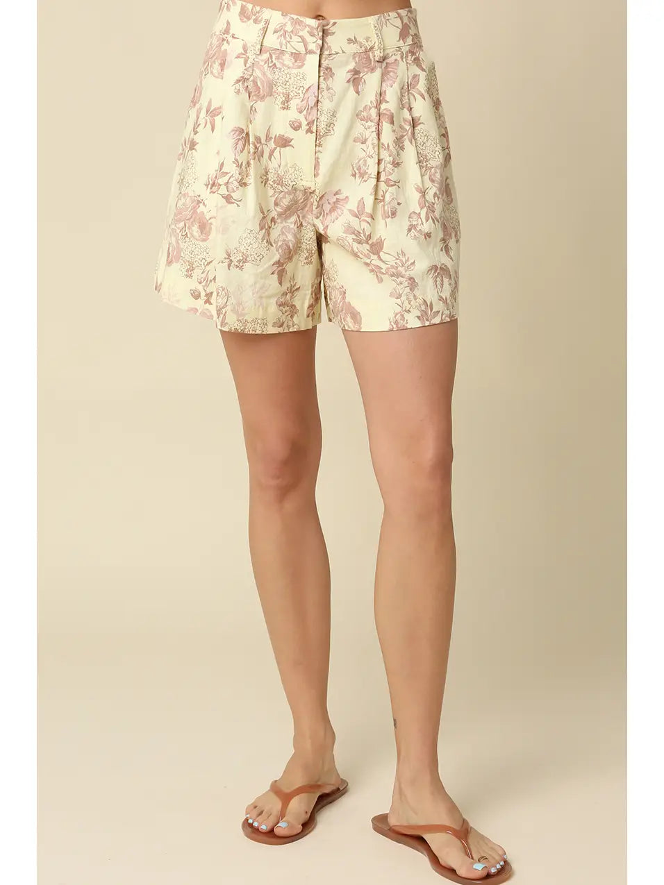 Daisy Floral Pleated Shorts-Pale Yellow