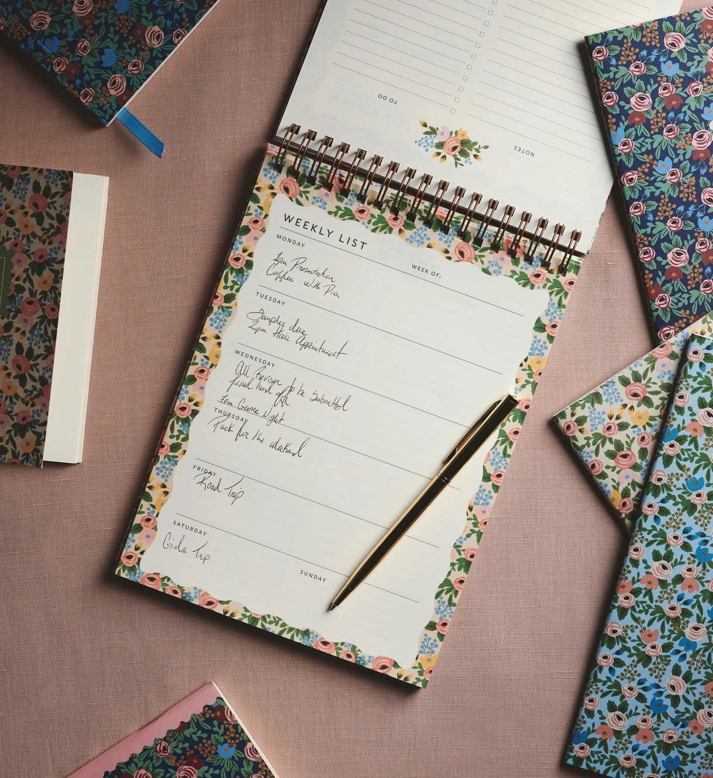 Rosa Desktop Weekly Planner