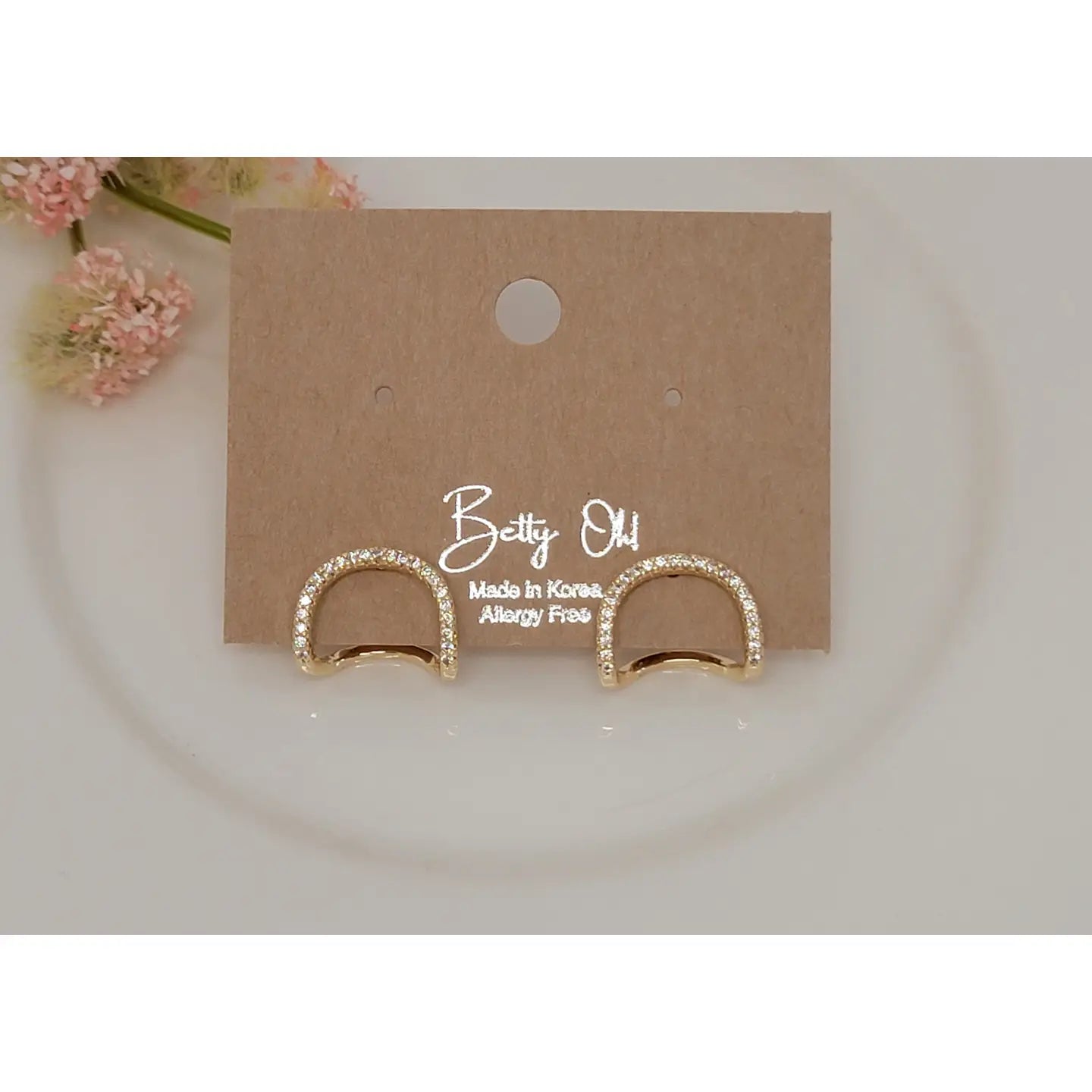 Circle Half Bend Design Post Earrings