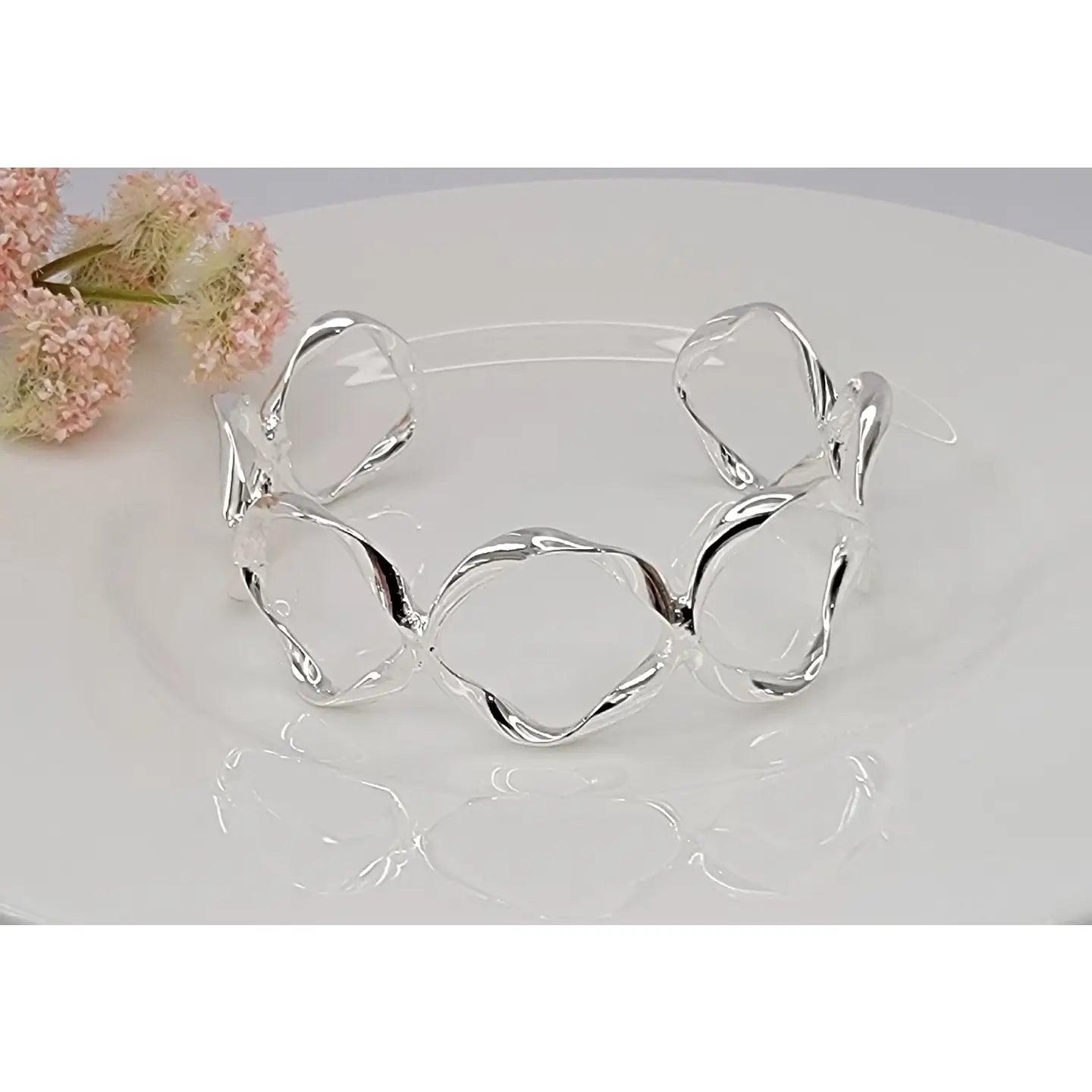 Twisted Circle Cuff Tarnish Free Bracelet-Silver