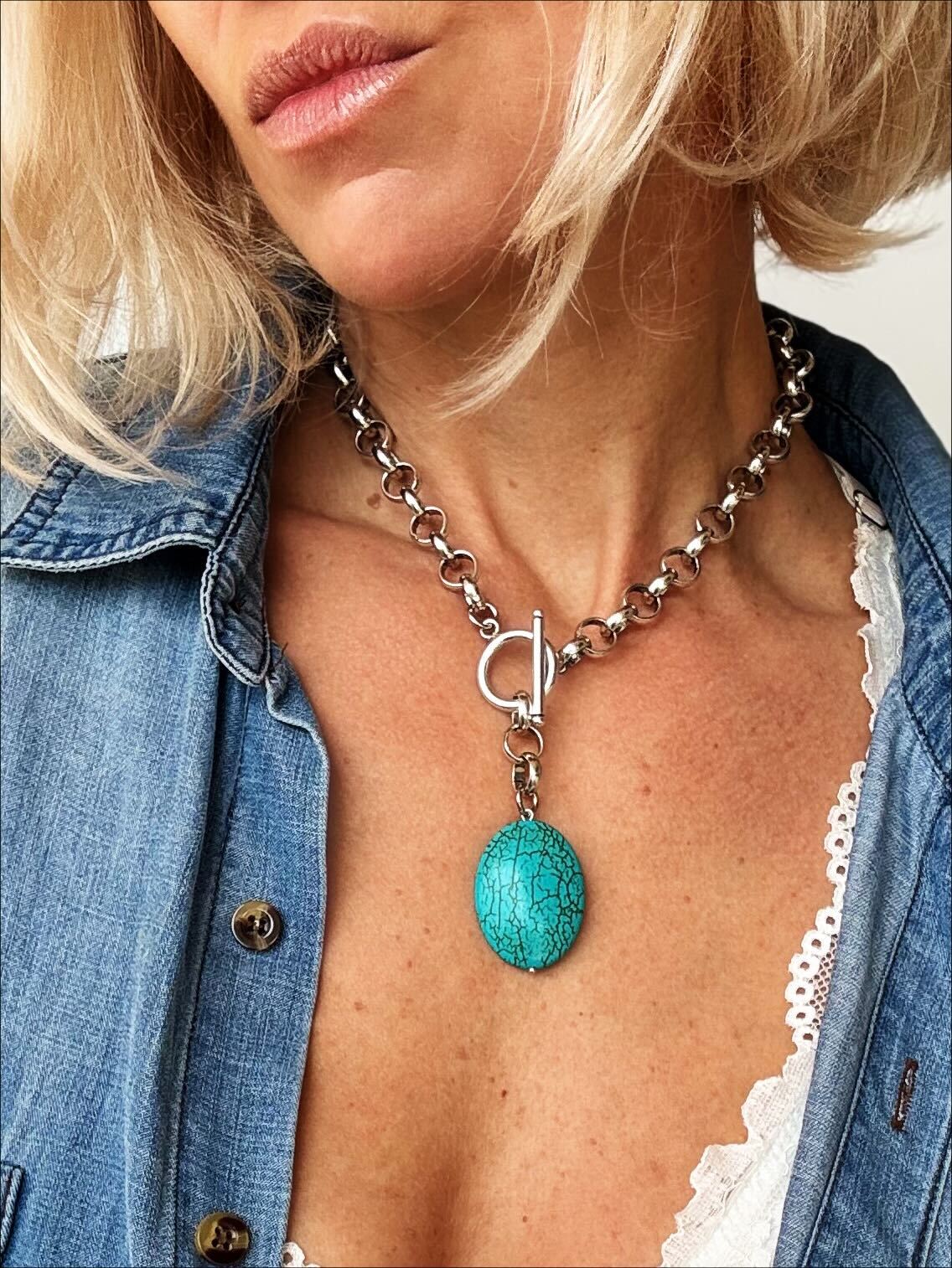 Blue Howlite Chunky Toggle Choker Necklace-Silver