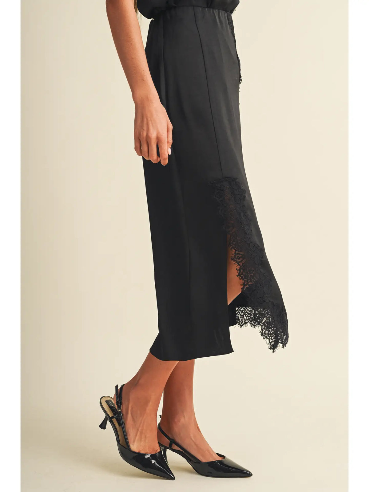 Lace-Inset High-Slit Column Skirt-Black