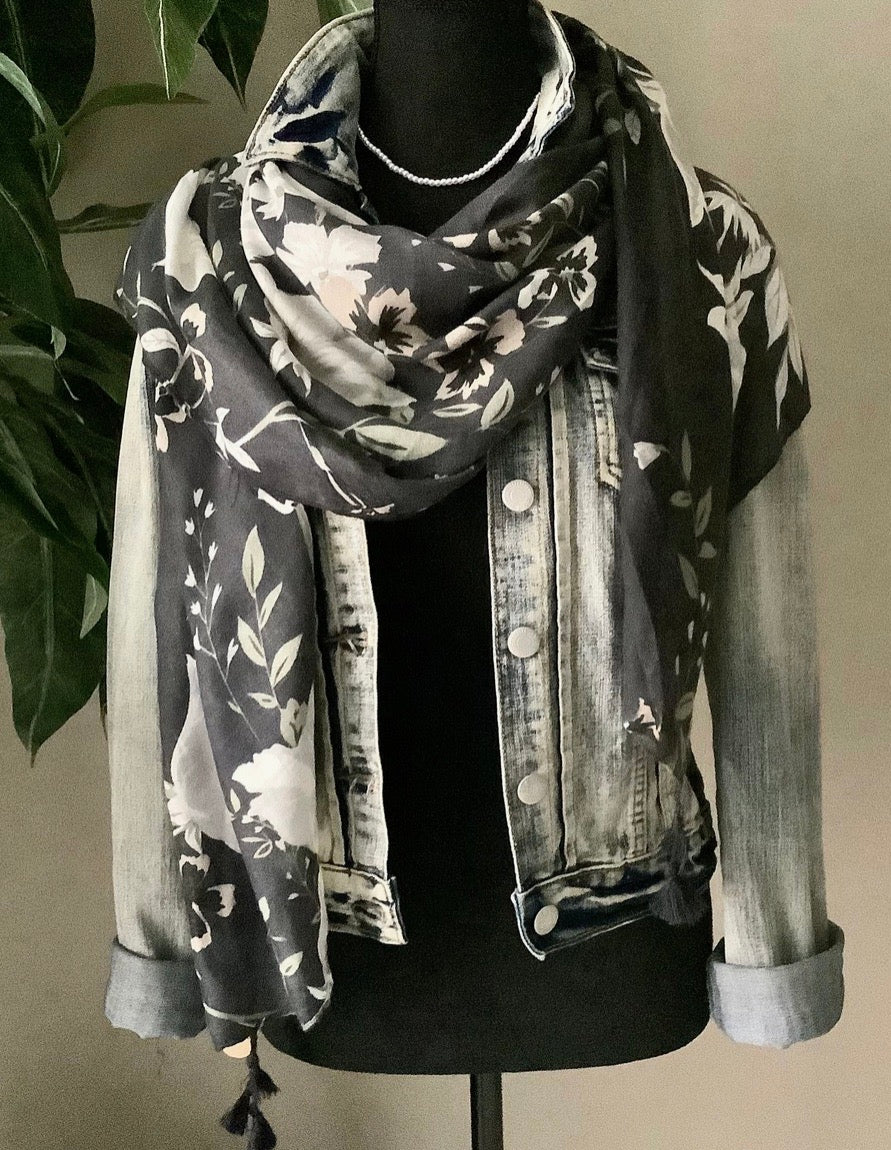 Scarf-Black Garden