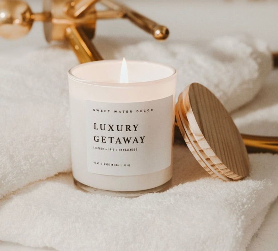 SWD-Luxury Getaway 11 oz Soy Candle