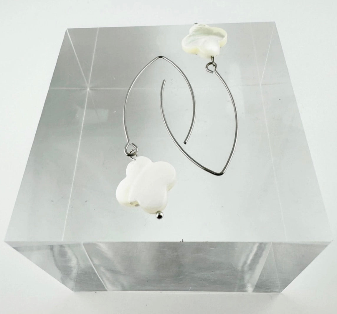 Katia Designs-Pearl Clover | Drop Earrings-Silver