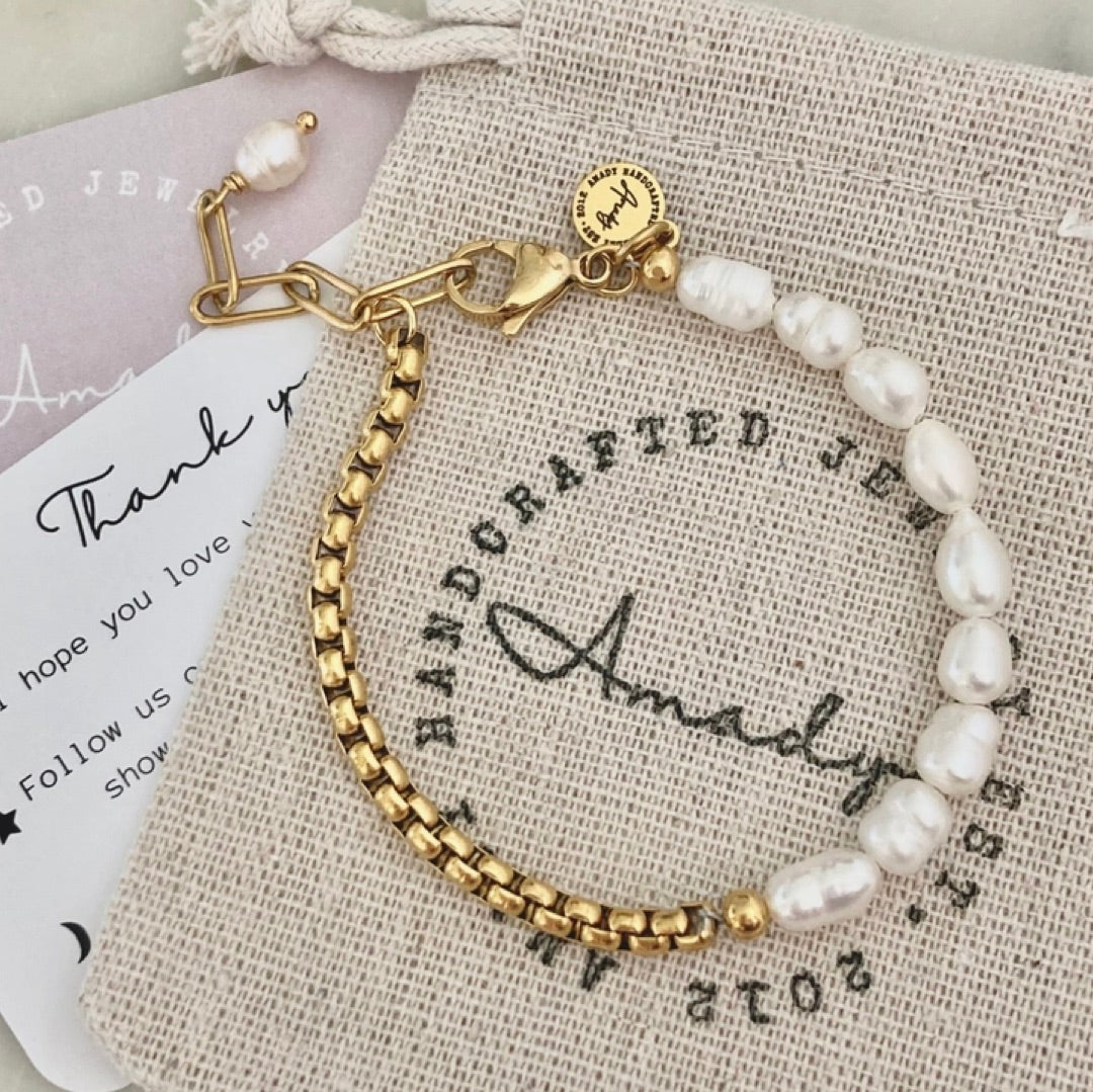 Pearls Bracelet Gold Plated Box Chain Adjustable