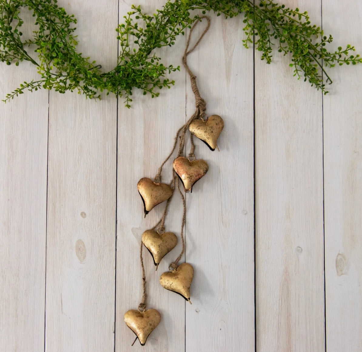 Cluster of Heart Shaped Bells (Pc)