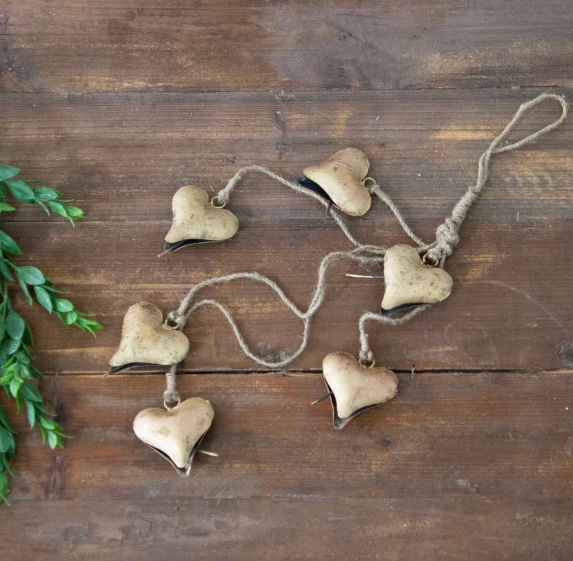 Cluster of Heart Shaped Bells (Pc)