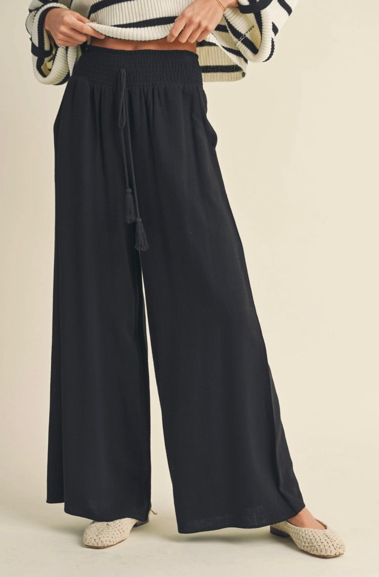 COTTON LINEN SMOCKED WAIST PANTS WITH TASSEL-Black