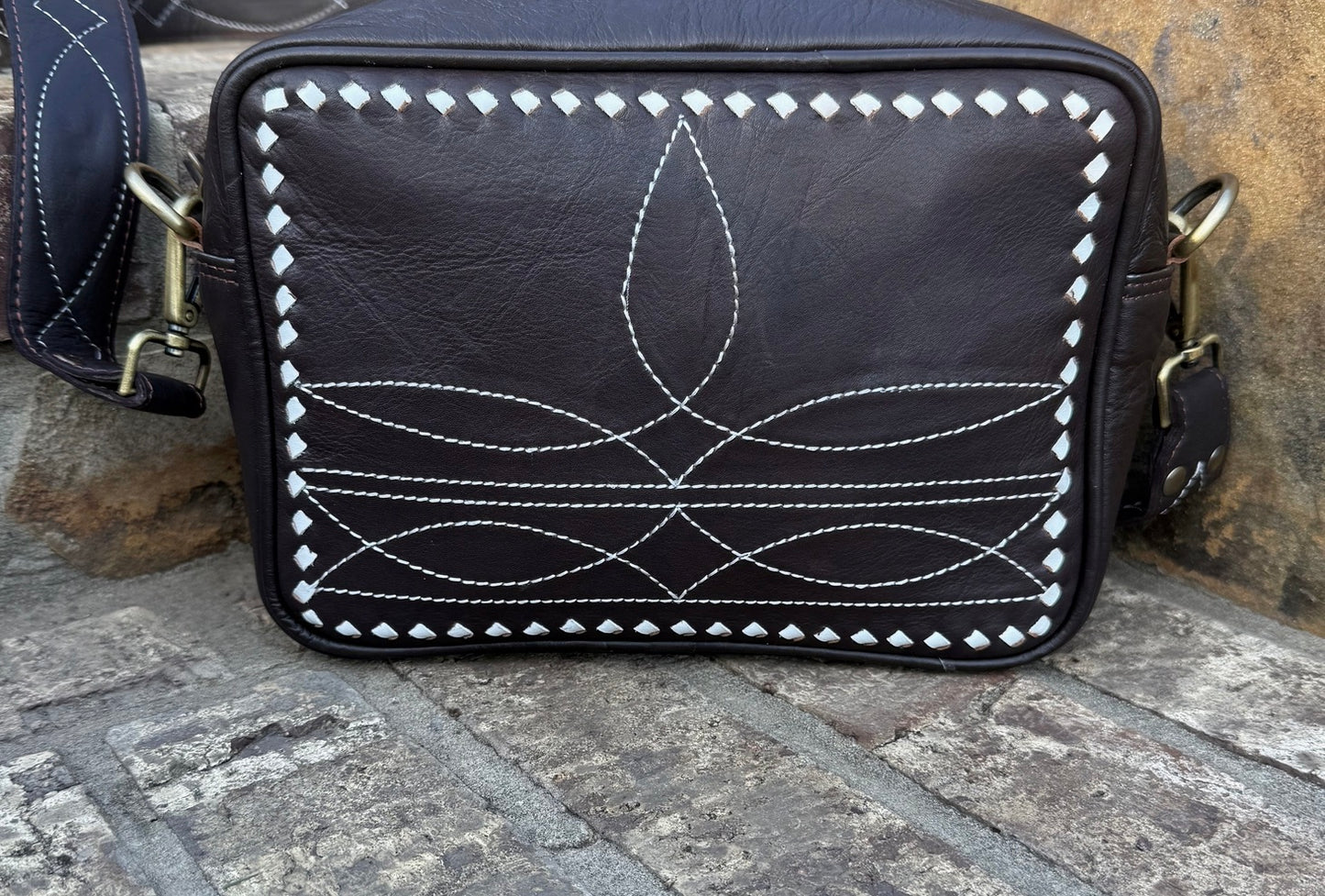 Boot Stitch Leather Purse