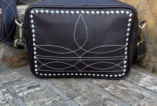 Boot Stitch Leather Purse