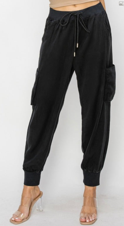 HIGH RISE CARGO JOGGER TENCEL PANTS-Black