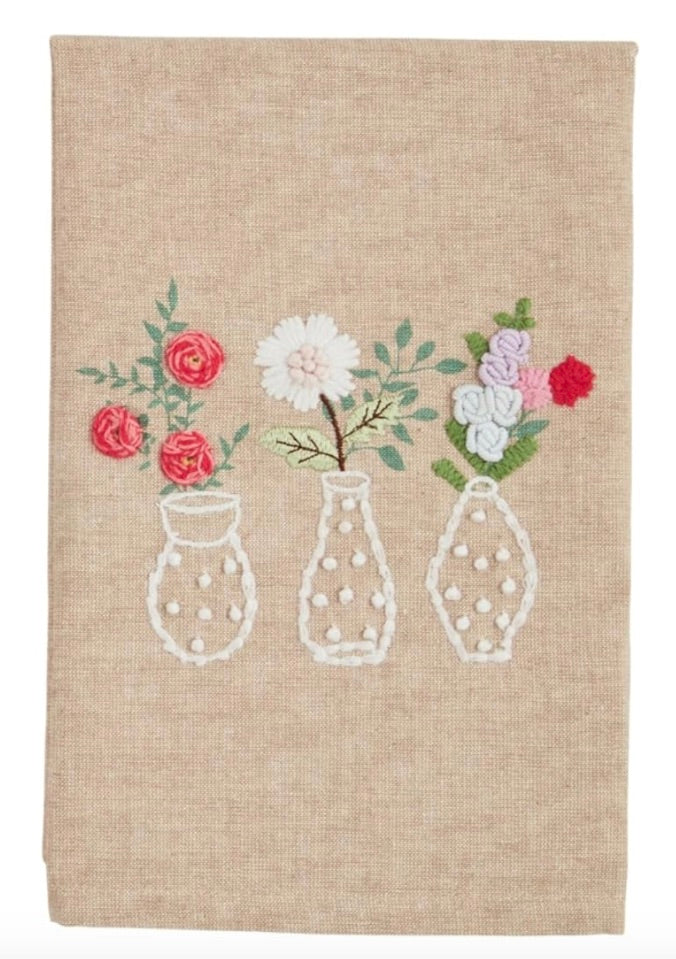 3 VASE FLOWER EMBROIDERY TOWEL