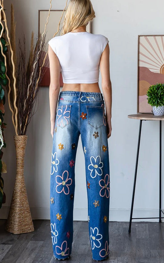 MULTICOLOR FLOWER EMBROIDERED WASHED DENIM JEANS