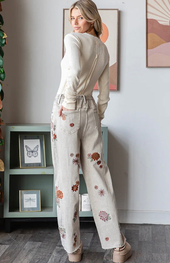 FLORAL EMBROIDERED GREY DENIM JEANS