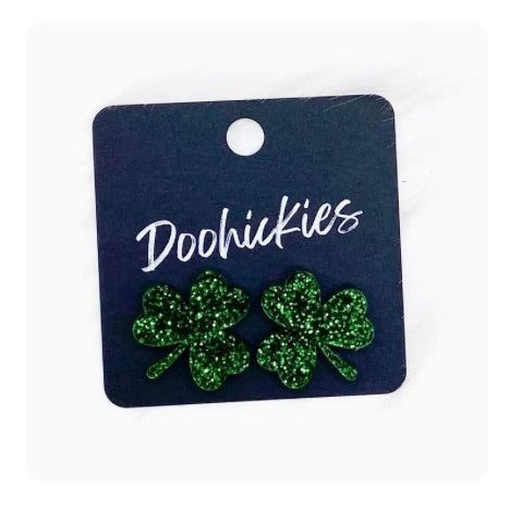 21mm Statement Shamrock Studs-Dk Green Glitter