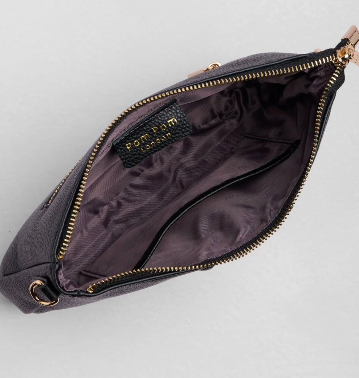 City Slim Crossbody Bag Black