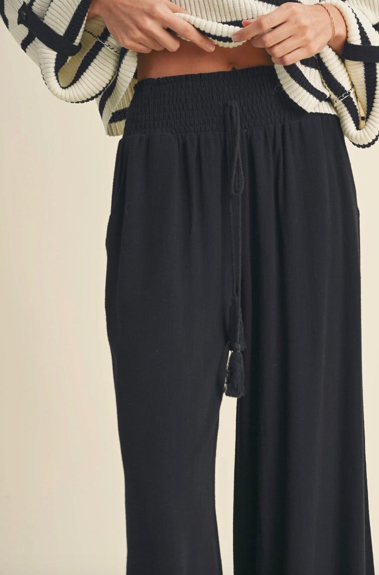 COTTON LINEN SMOCKED WAIST PANTS WITH TASSEL-Black