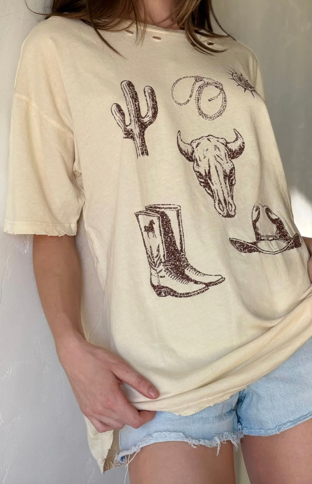 Wild West Motifs Vintage-Wash Oversize Graphic Tee-Vanilla