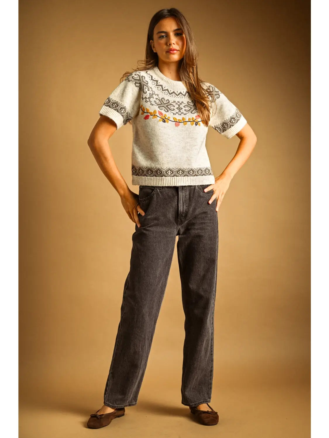 Leaf Emboridered Short Sleeve Sweater Top