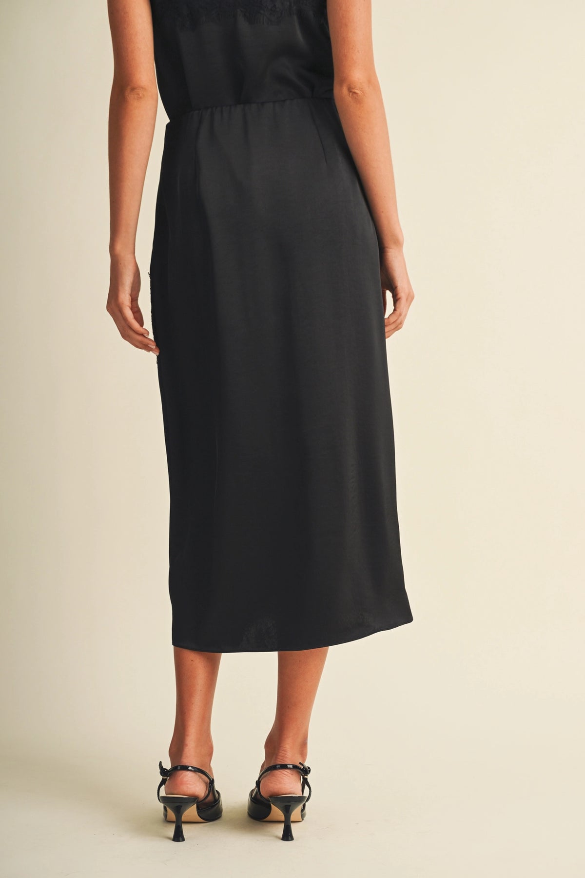 Lace-Inset High-Slit Column Skirt-Black