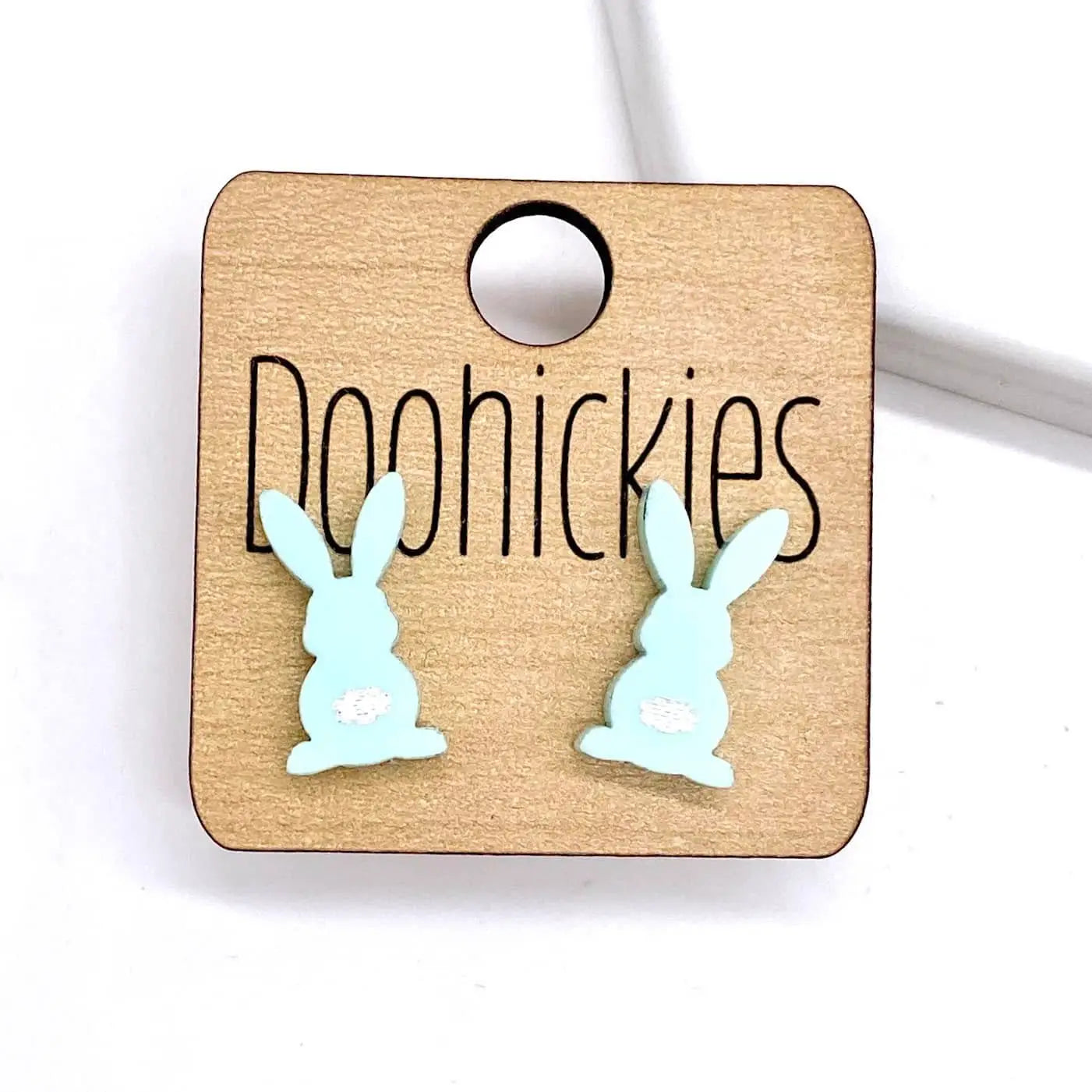 16mm Pastel Bunnies with White Tails Acrylic Studs ASST