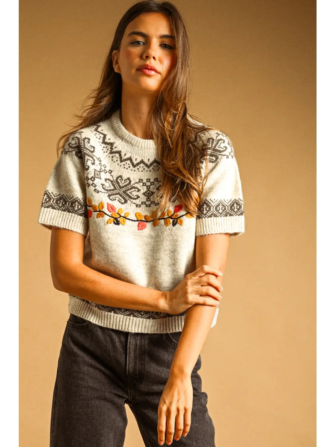 Leaf Emboridered Short Sleeve Sweater Top