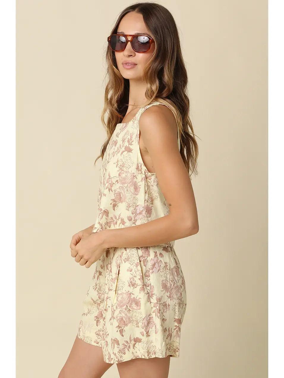 Daisy Floral Sleeveless Crop Top-Pale Yellow