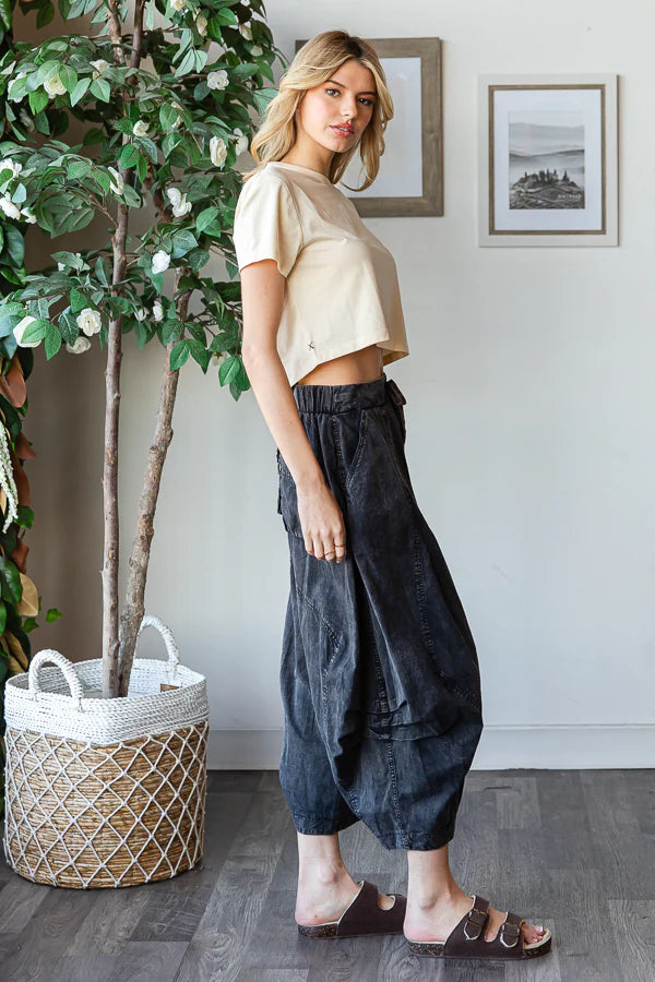WASHED ALADIN HAREM CROPPED PANTS-Black